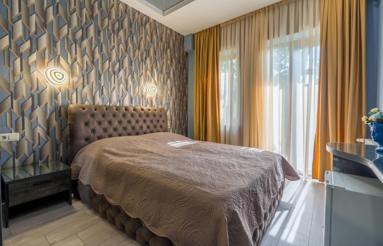 Constant Tbilisi Hotel ภายนอก รูปภาพ