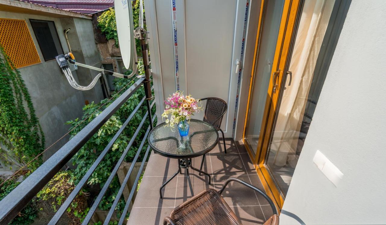 Constant Tbilisi Hotel ภายนอก รูปภาพ