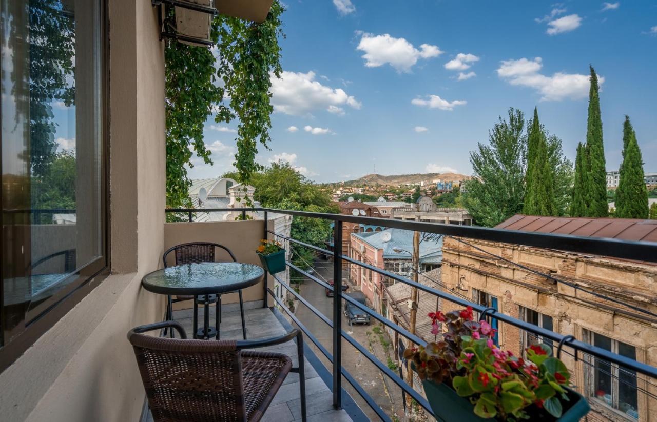 Constant Tbilisi Hotel ภายนอก รูปภาพ